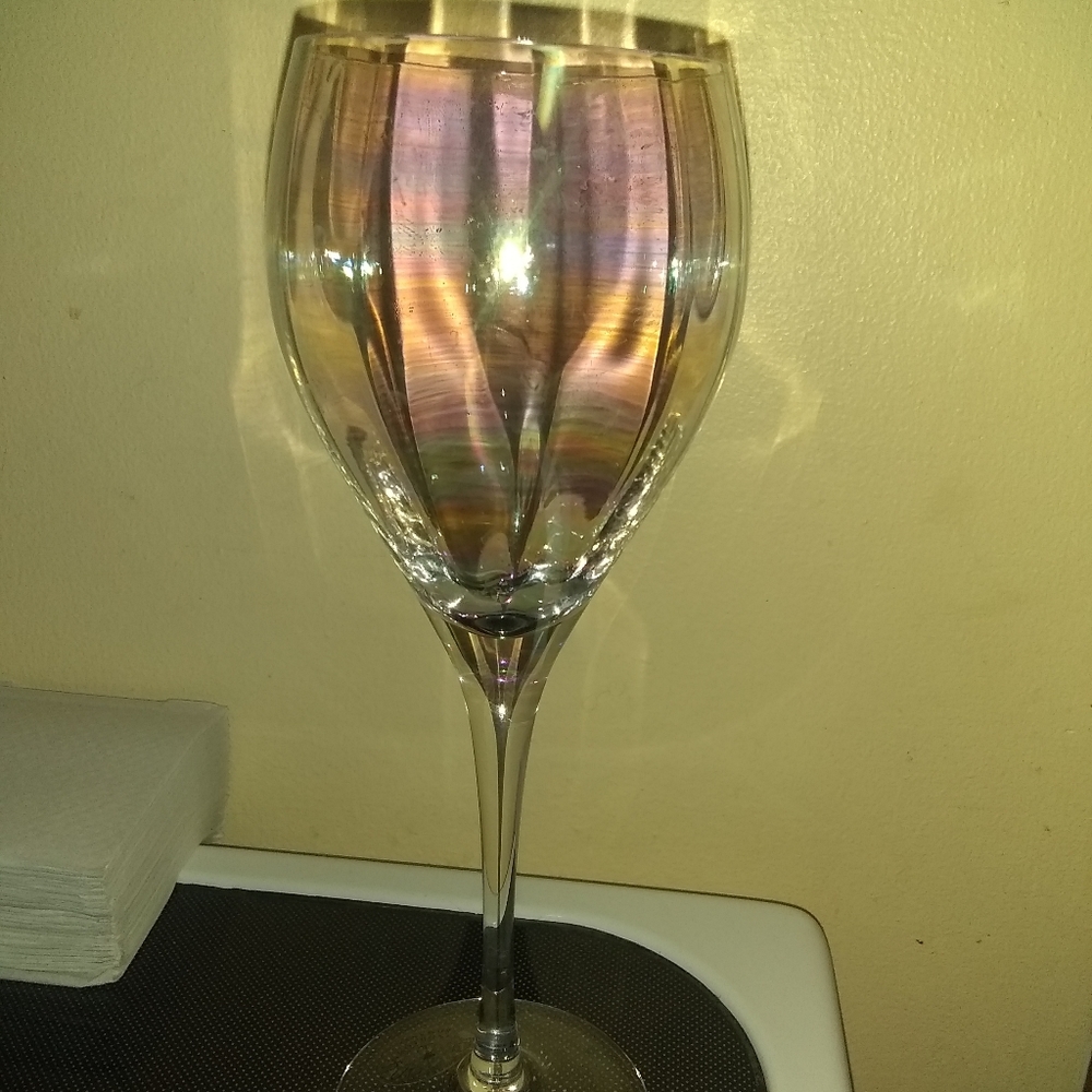 Tuscany opal iridescent wine glass